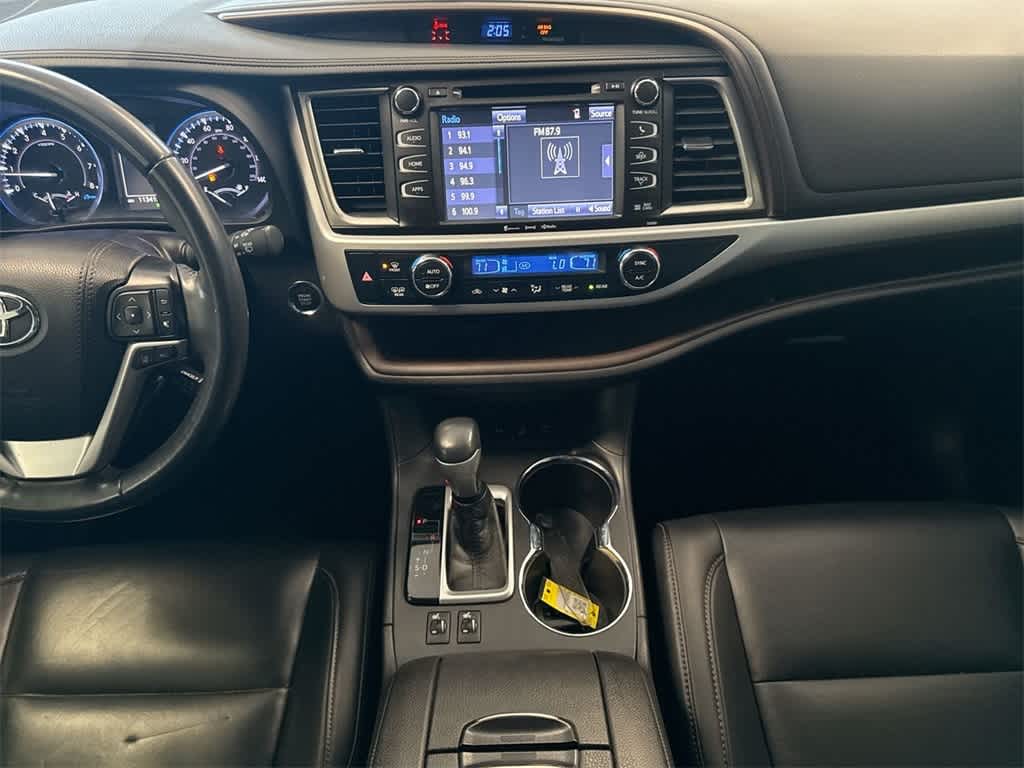 Thumbnail: 2019 Toyota Highlander - 30