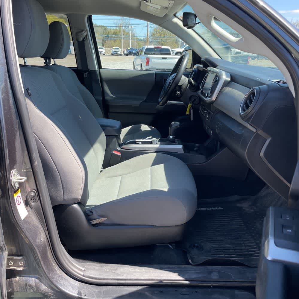 Thumbnail: 2020 Toyota Tacoma - 7