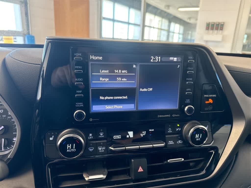 Thumbnail: 2022 Toyota Highlander - 32