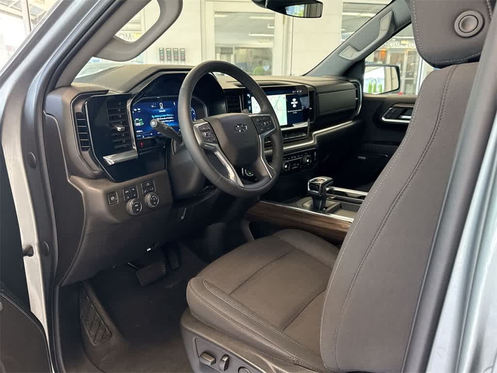 Thumbnail: 2023 Chevrolet Silverado 1500 - 10