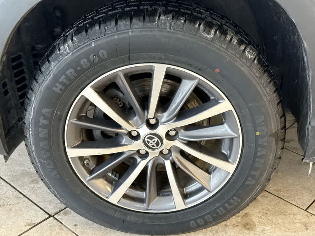 Thumbnail: 2019 Toyota Highlander - 16