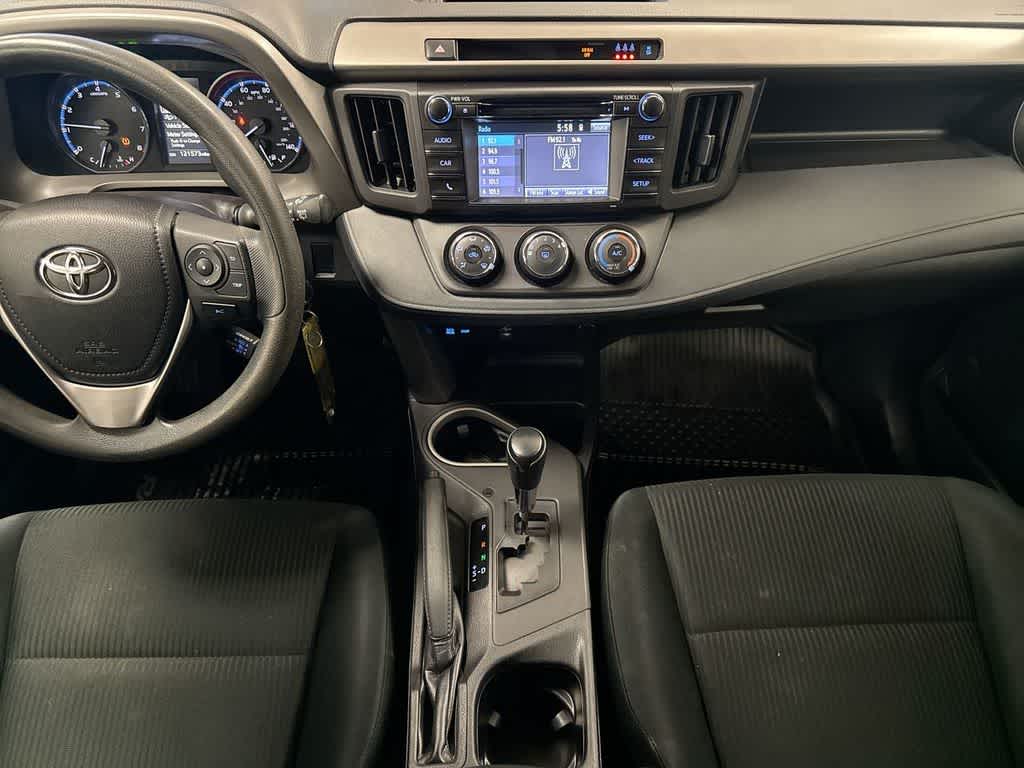 Thumbnail: 2018 Toyota RAV4 - 30