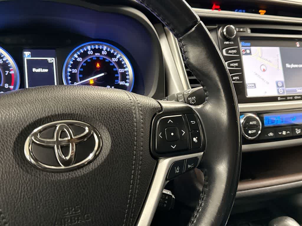 Thumbnail: 2019 Toyota Highlander - 27