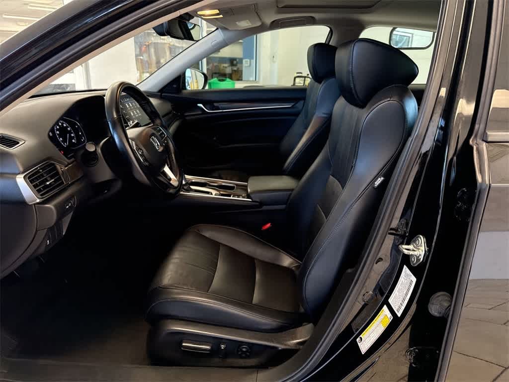 Thumbnail: 2018 Honda Accord - 16