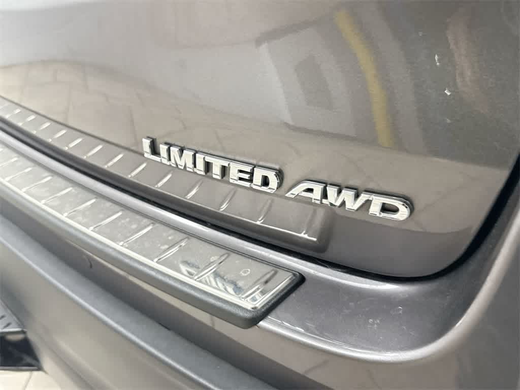 Thumbnail: 2018 Toyota Highlander - 11