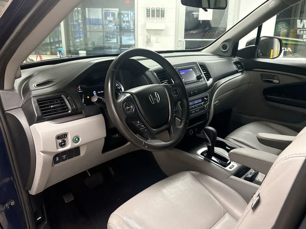 Thumbnail: 2019 Honda Ridgeline - 10