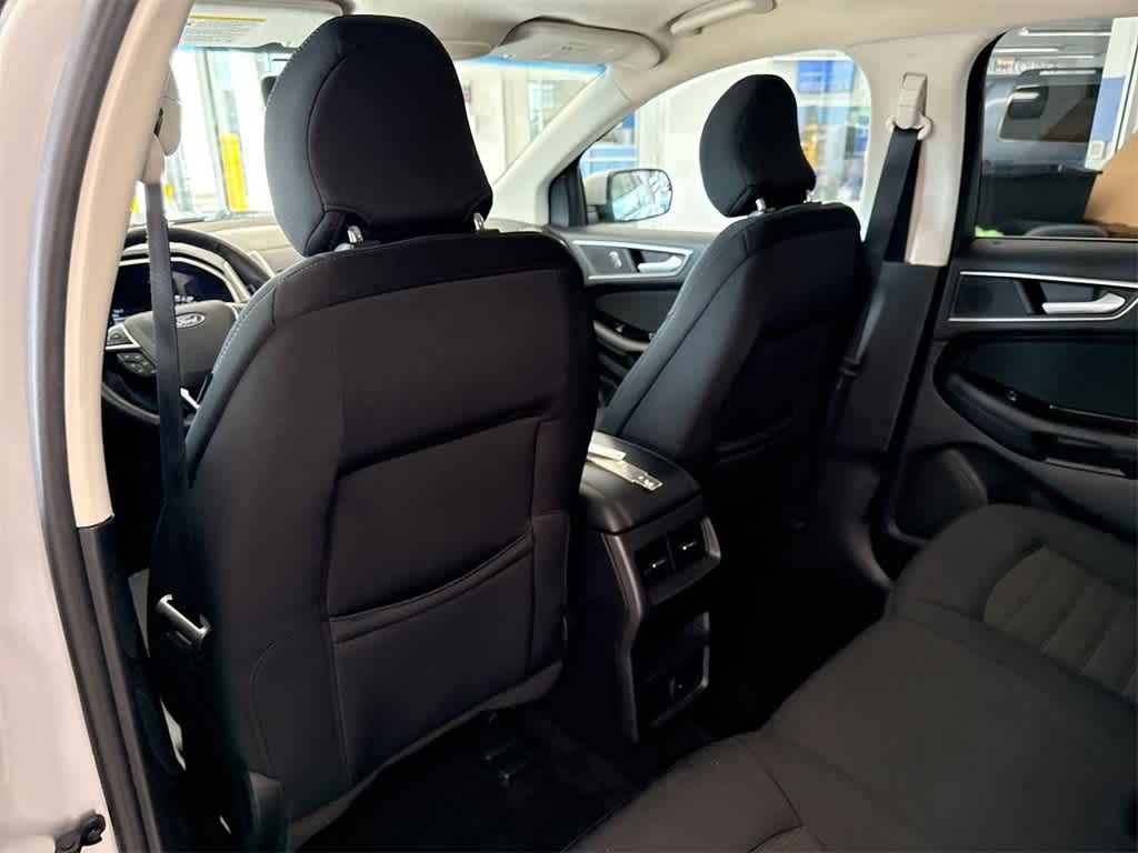 Thumbnail: 2018 Ford Edge - 19