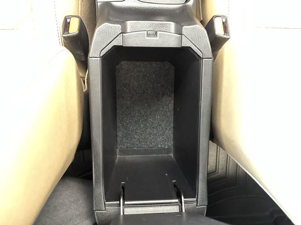 Thumbnail: 2013 Toyota RAV4 - 32