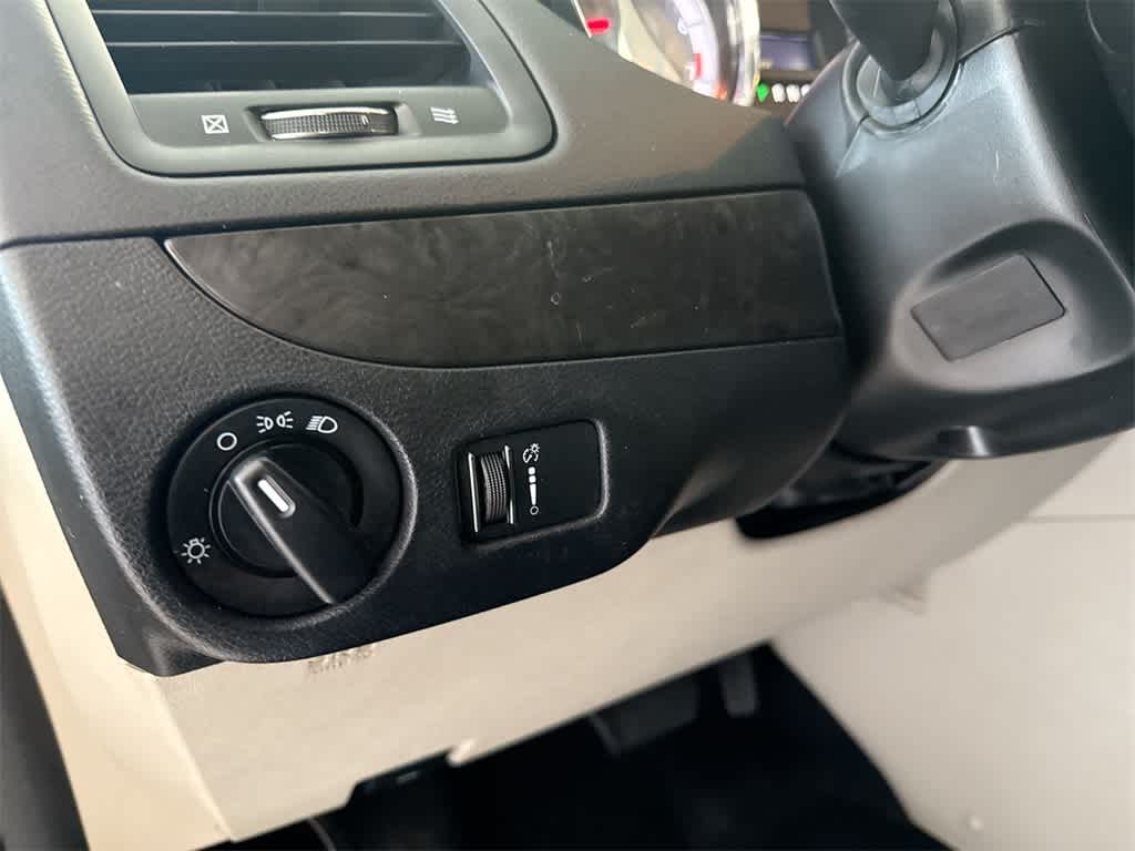 Thumbnail: 2015 Dodge Grand Caravan - 35