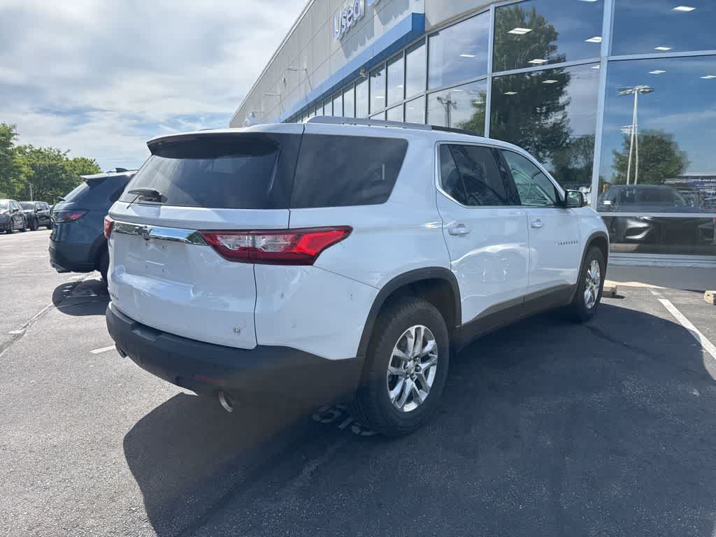 Thumbnail: 2018 Chevrolet Traverse - 3