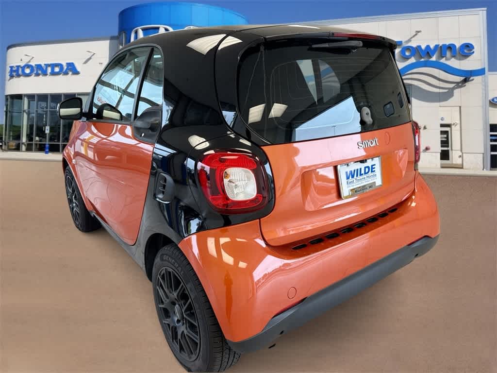 Thumbnail: 2016 smart fortwo - 6