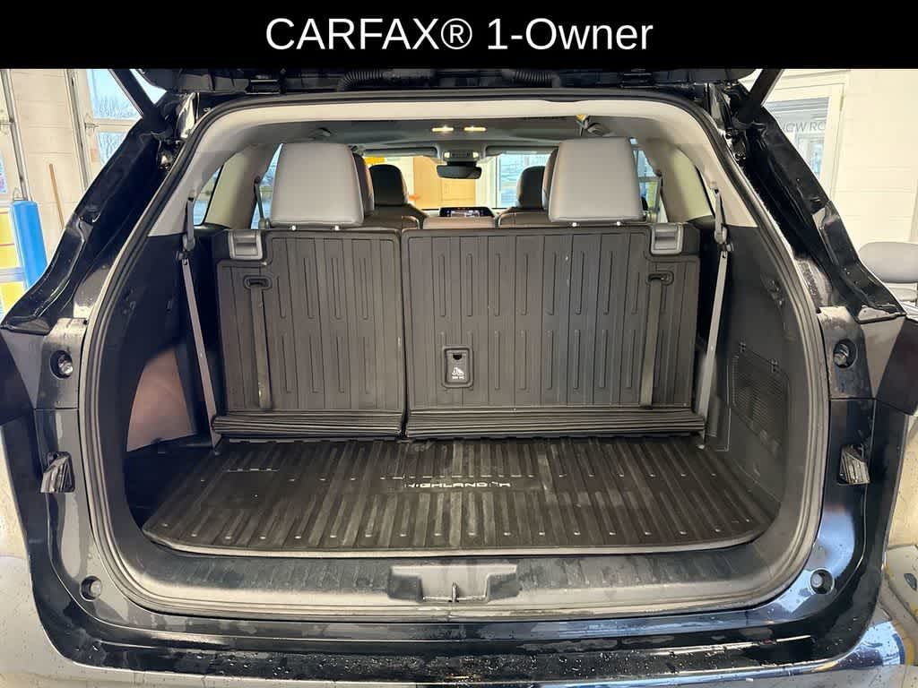 Thumbnail: 2022 Toyota Highlander - 38