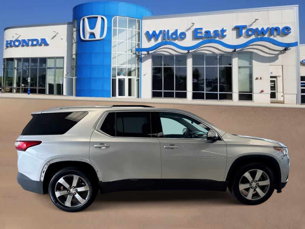 Thumbnail: 2018 Chevrolet Traverse - 9