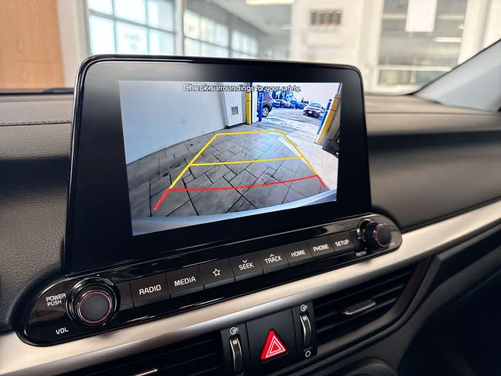 Thumbnail: 2020 Kia Forte - 28