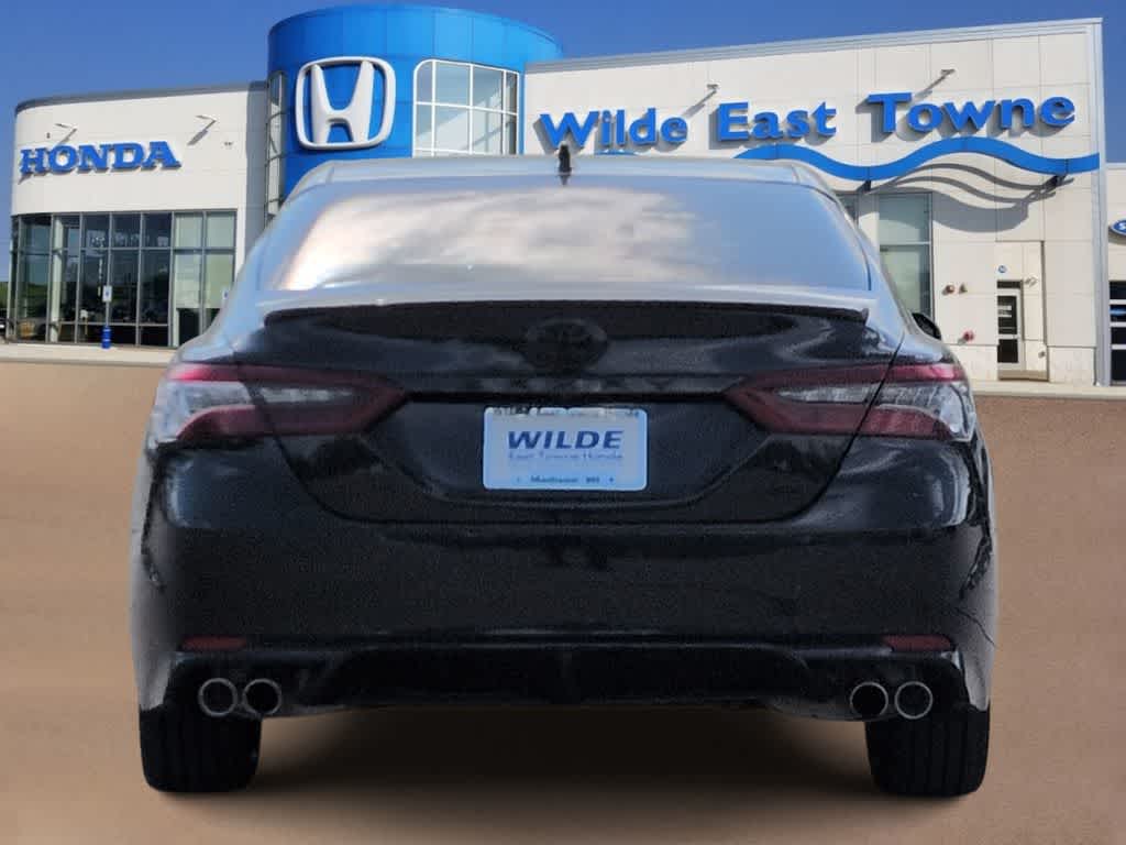 Thumbnail: 2021 Toyota Camry - 9