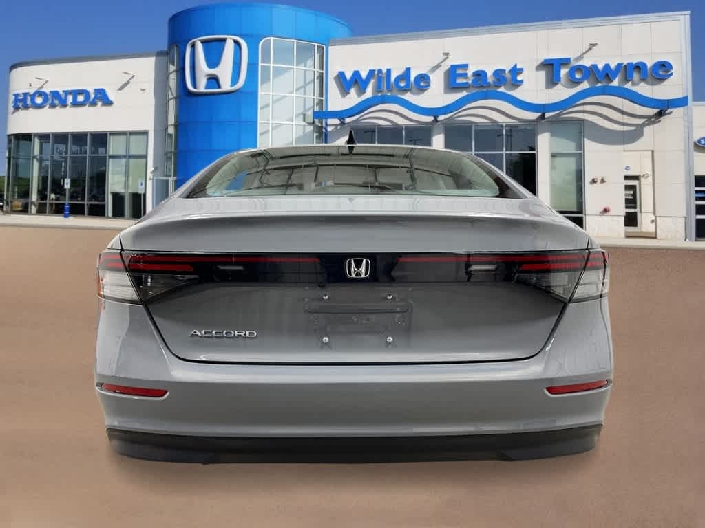 2025 Honda Accord SE photo 4
