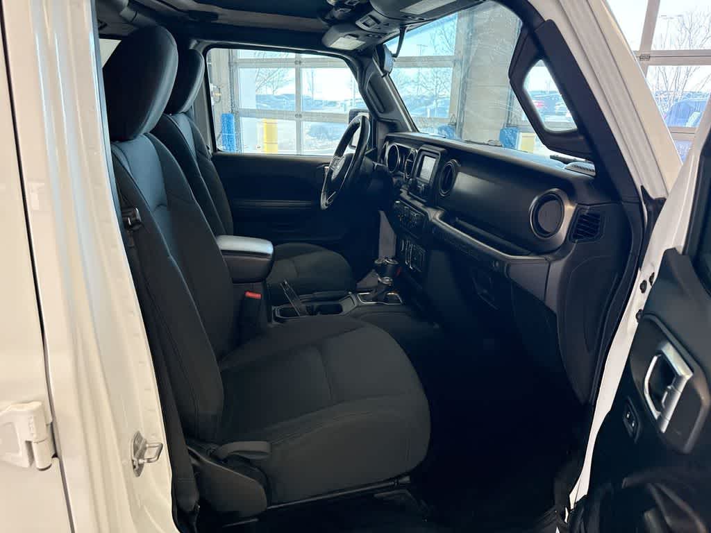 Thumbnail: 2019 Jeep Wrangler - 20