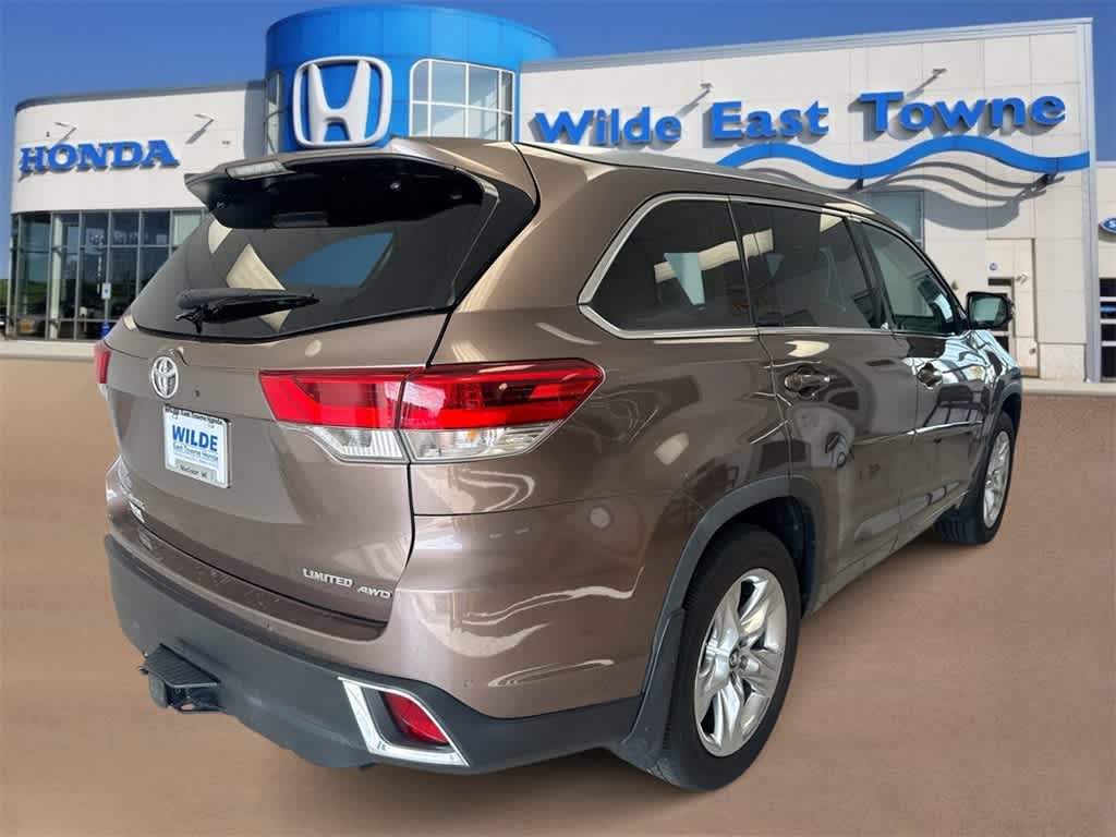 Thumbnail: 2018 Toyota Highlander - 8