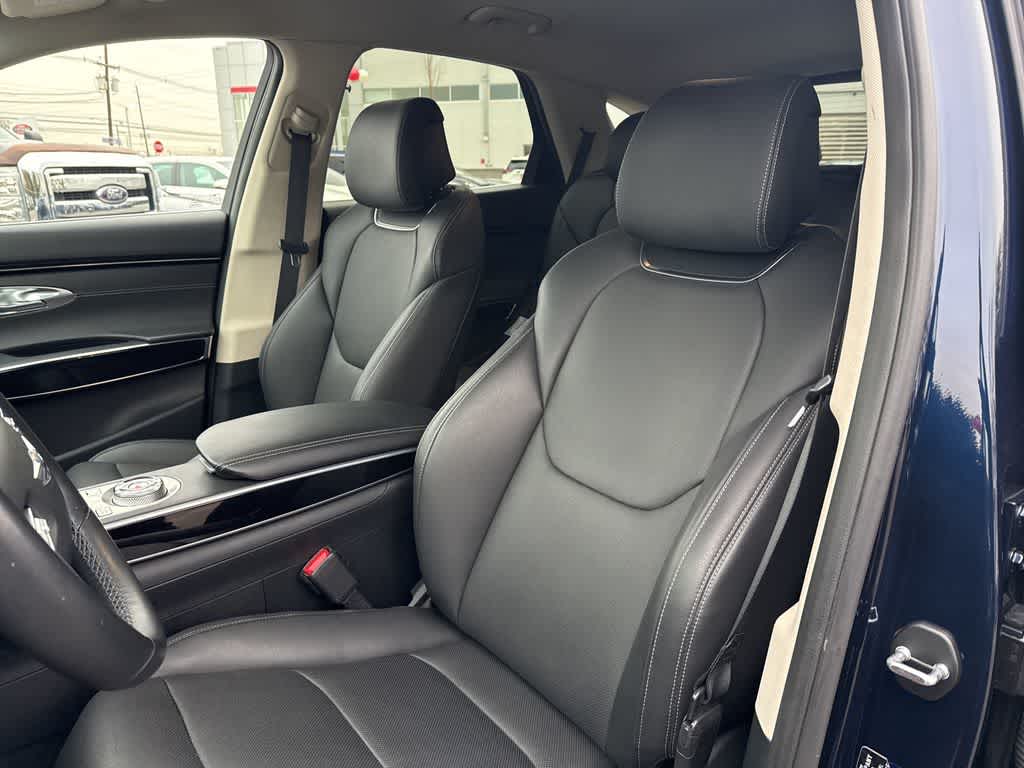 Thumbnail: 2023 Genesis GV70 - 12