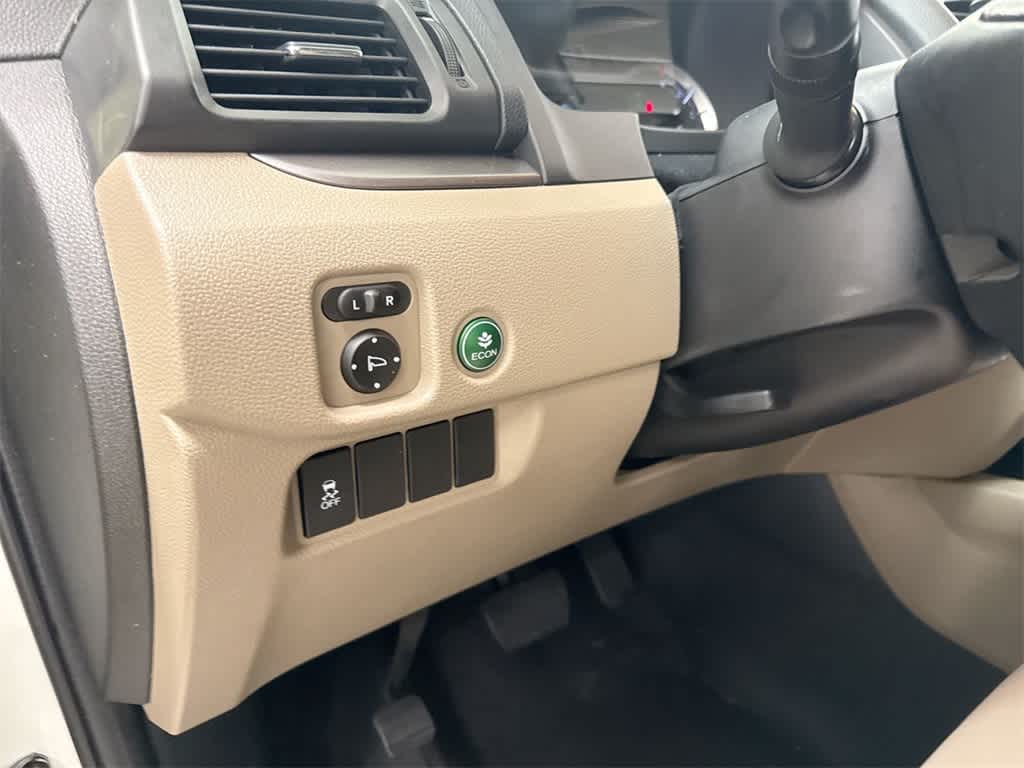 Thumbnail: 2016 Honda Pilot - 40