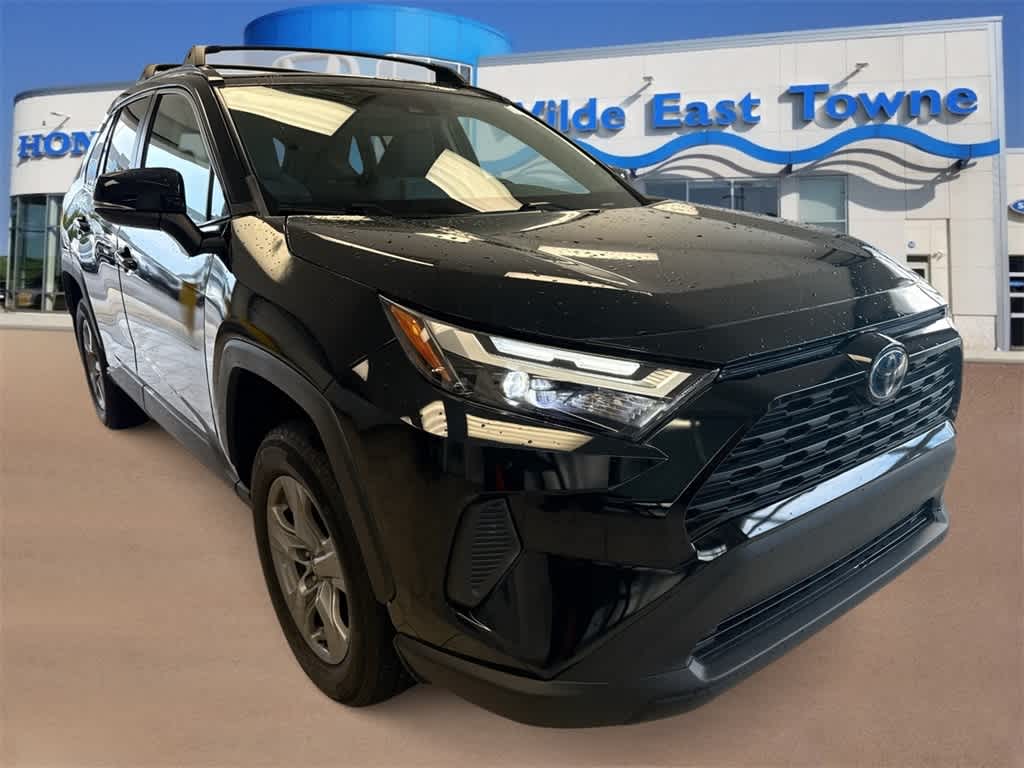 Thumbnail: 2022 Toyota RAV4 - 2
