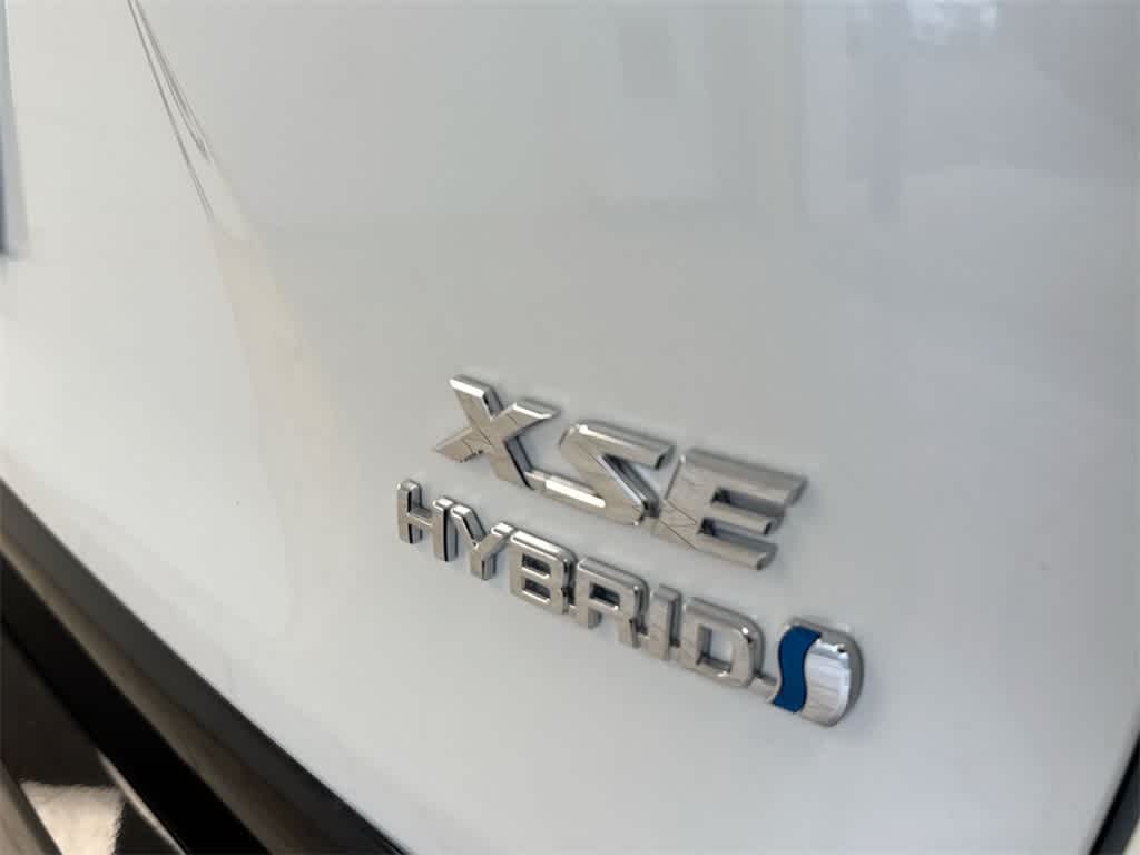 Thumbnail: 2022 Toyota RAV4 - 11