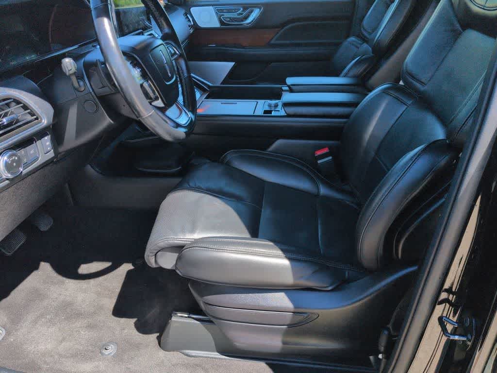 Thumbnail: 2018 Lincoln Navigator - 16