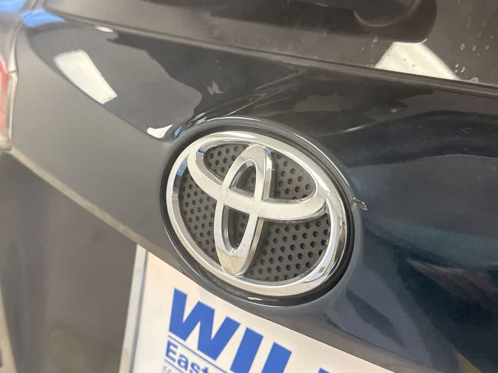 Thumbnail: 2018 Toyota RAV4 - 14