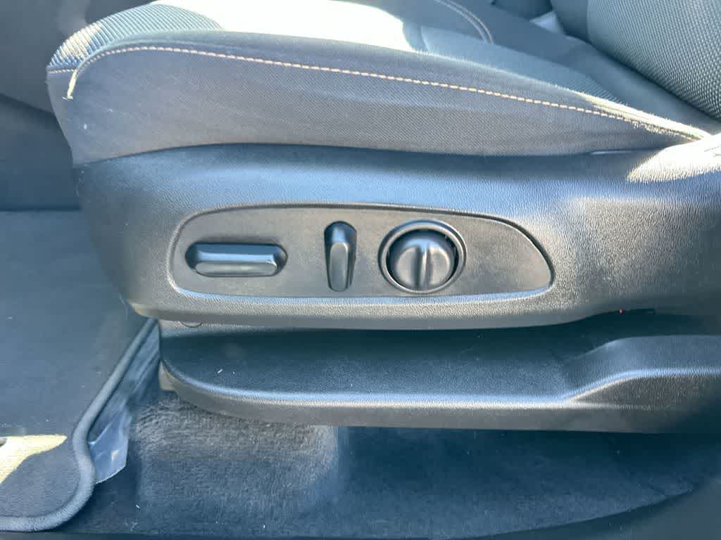 Thumbnail: 2020 Chevrolet Traverse - 24