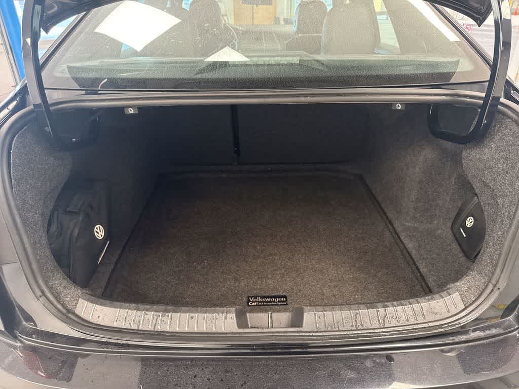 Thumbnail: 2019 Volkswagen Jetta - 37