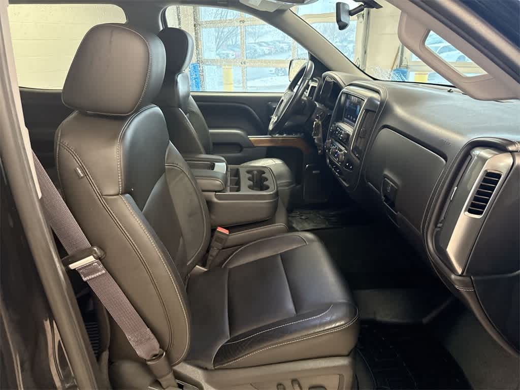 Thumbnail: 2014 Chevrolet Silverado 1500 - 22