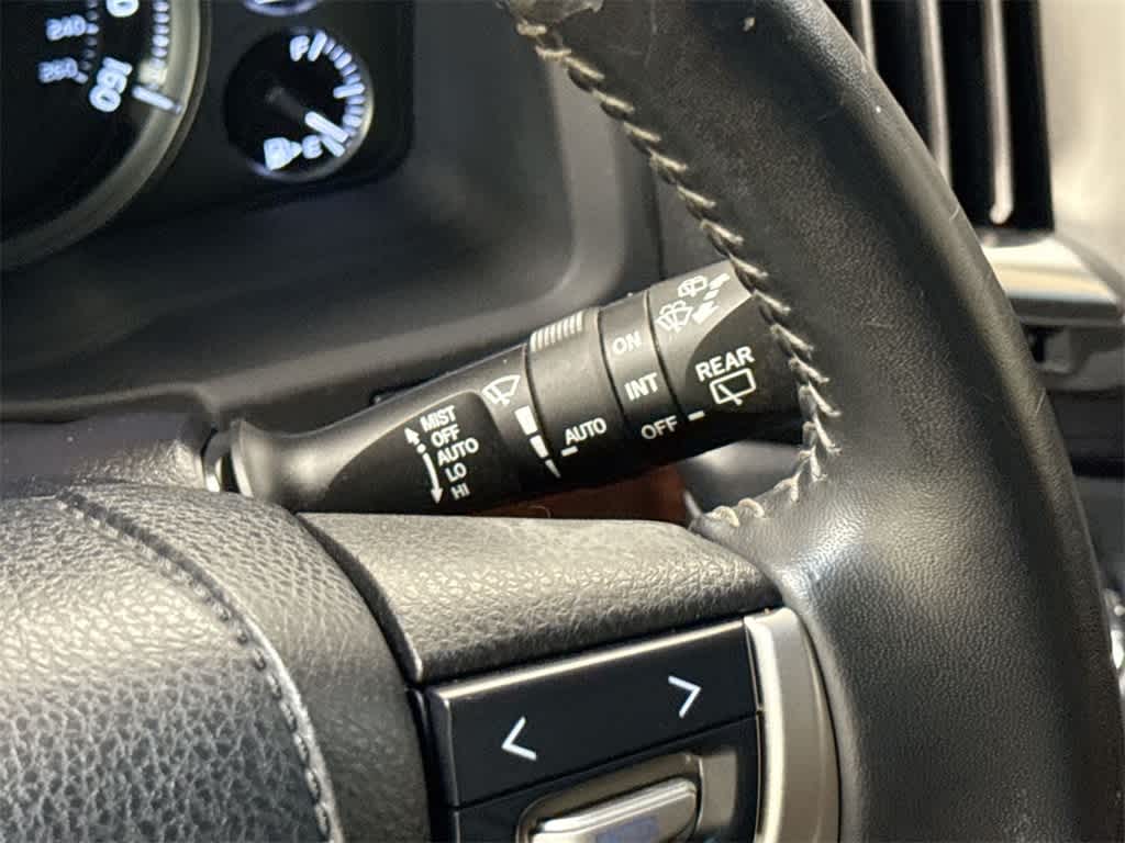 Thumbnail: 2016 Toyota Land Cruiser - 28