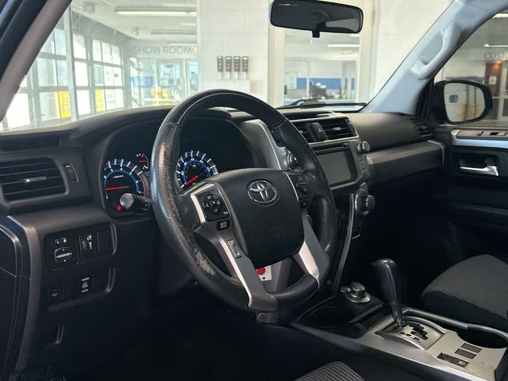 Thumbnail: 2015 Toyota 4Runner - 11