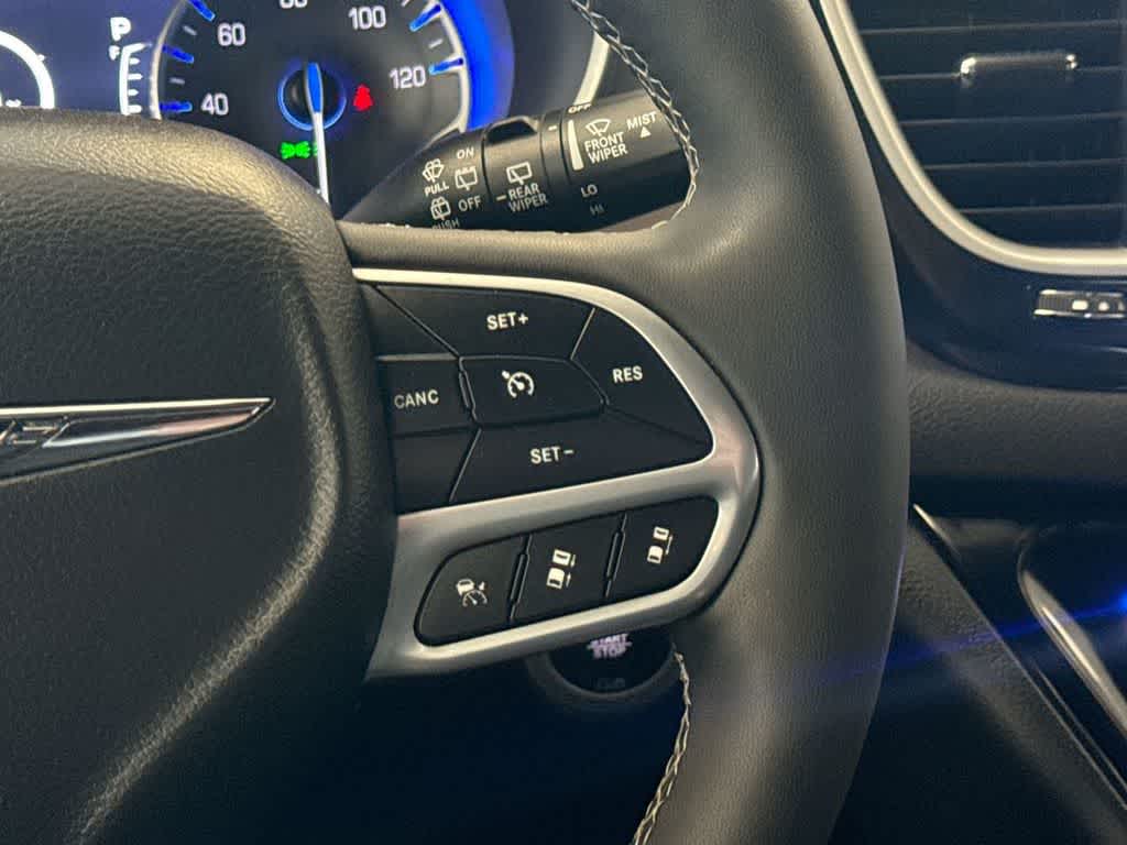 Thumbnail: 2025 Chrysler Pacifica - 27