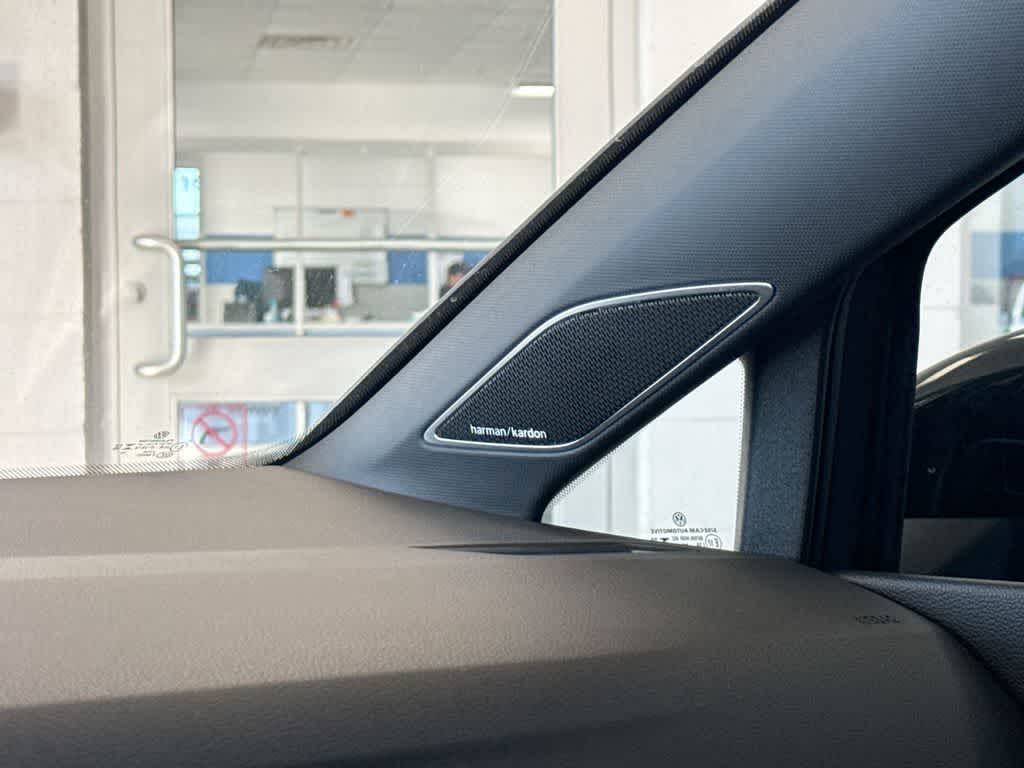 Thumbnail: 2024 Volkswagen Golf - 32