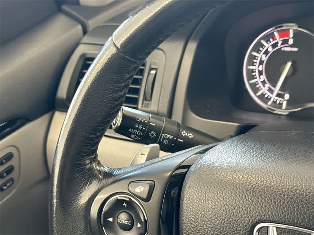 Thumbnail: 2017 Honda Pilot - 29