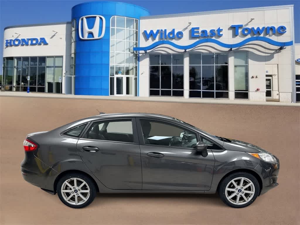 Thumbnail: 2017 Ford Fiesta - 9