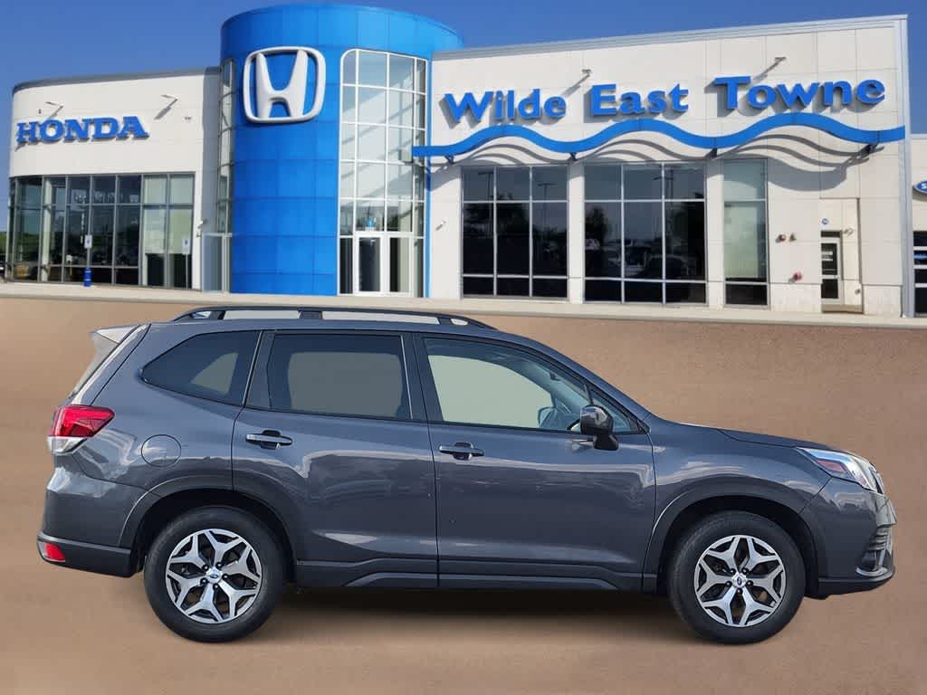 Thumbnail: 2023 Subaru Forester - 9