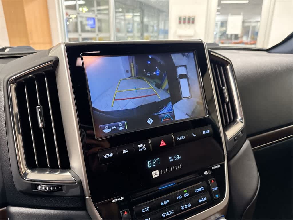 Thumbnail: 2016 Toyota Land Cruiser - 32