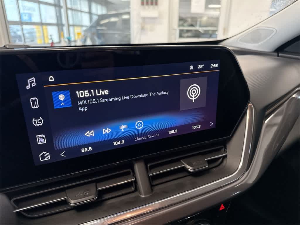 Thumbnail: 2024 Chevrolet Trax - 31