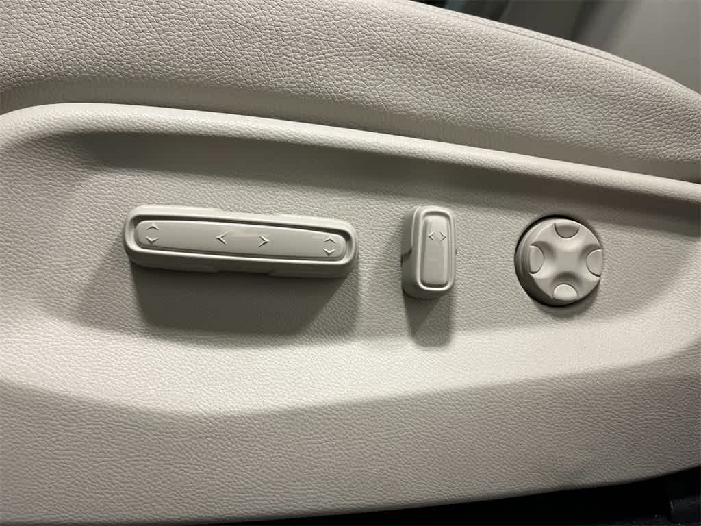 Thumbnail: 2026 Honda Odyssey - 9