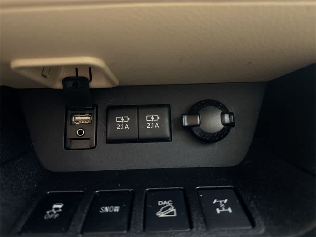 Thumbnail: 2018 Toyota Highlander - 34