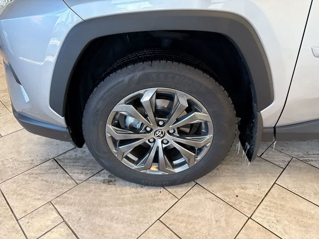 Thumbnail: 2023 Toyota RAV4 - 14