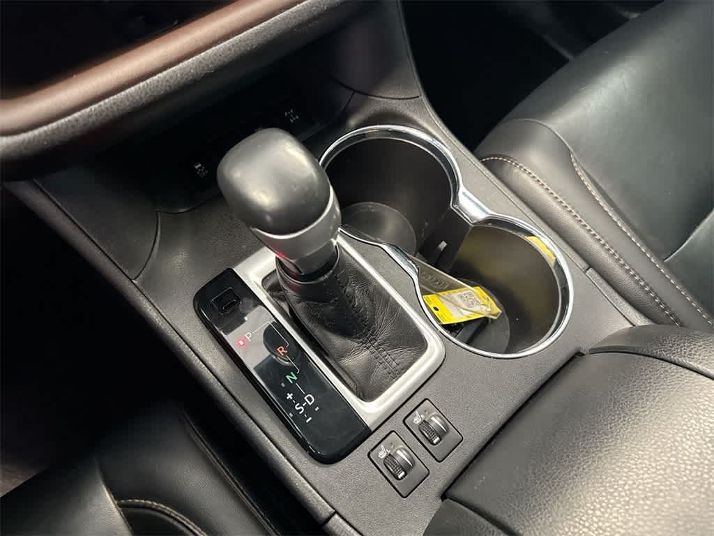 Thumbnail: 2019 Toyota Highlander - 35