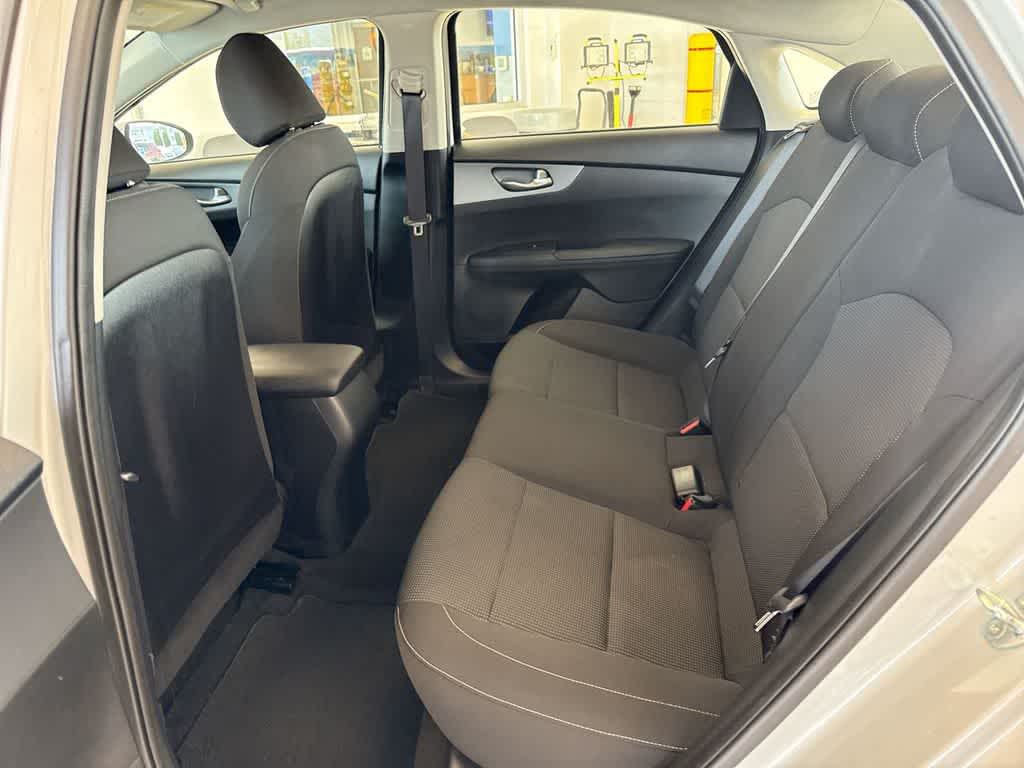 Thumbnail: 2020 Kia Forte - 19