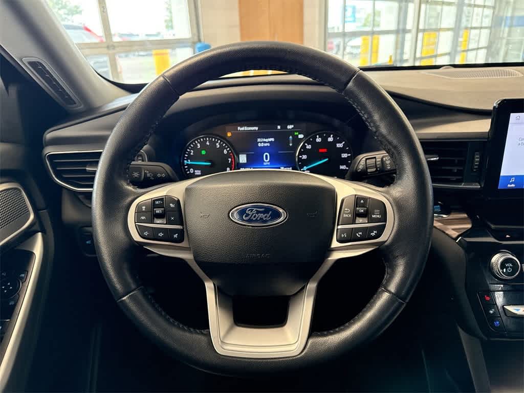 Thumbnail: 2022 Ford Explorer - 25