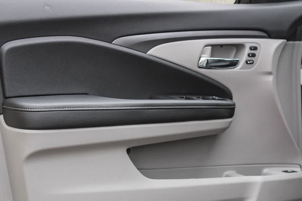 Thumbnail: 2026 Honda Ridgeline - 12