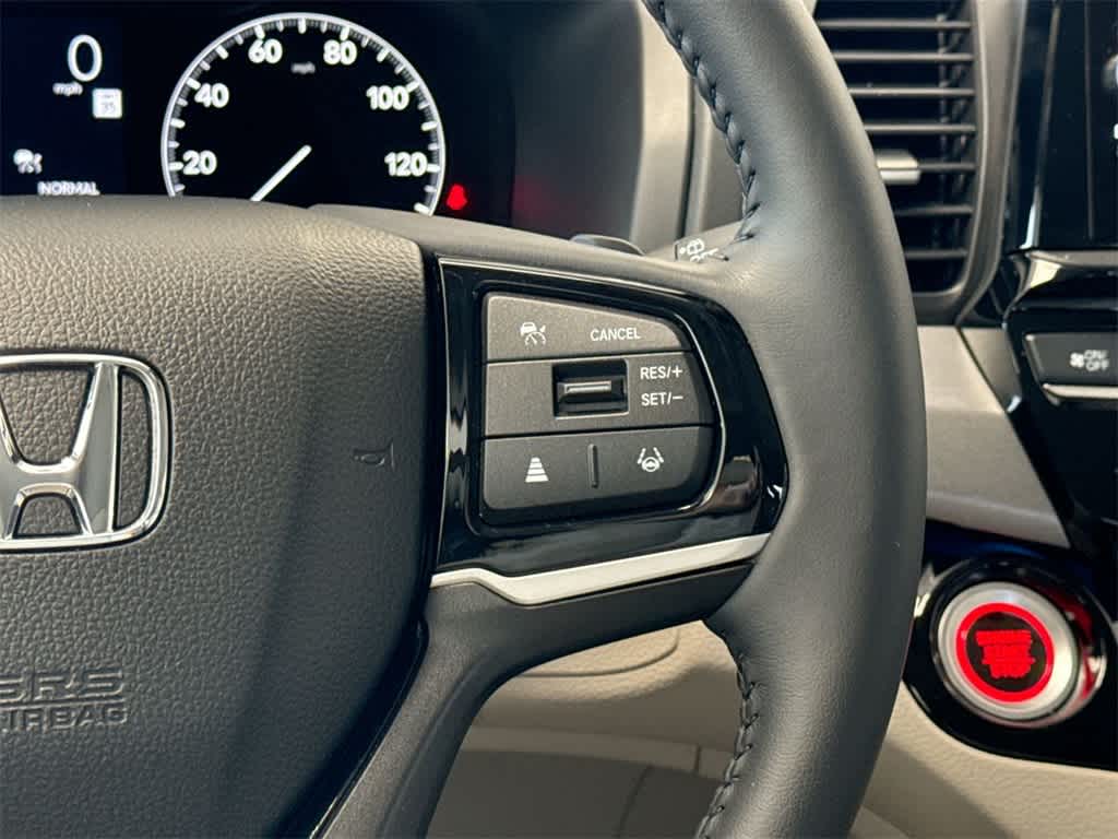 2025 Honda Odyssey Touring 28