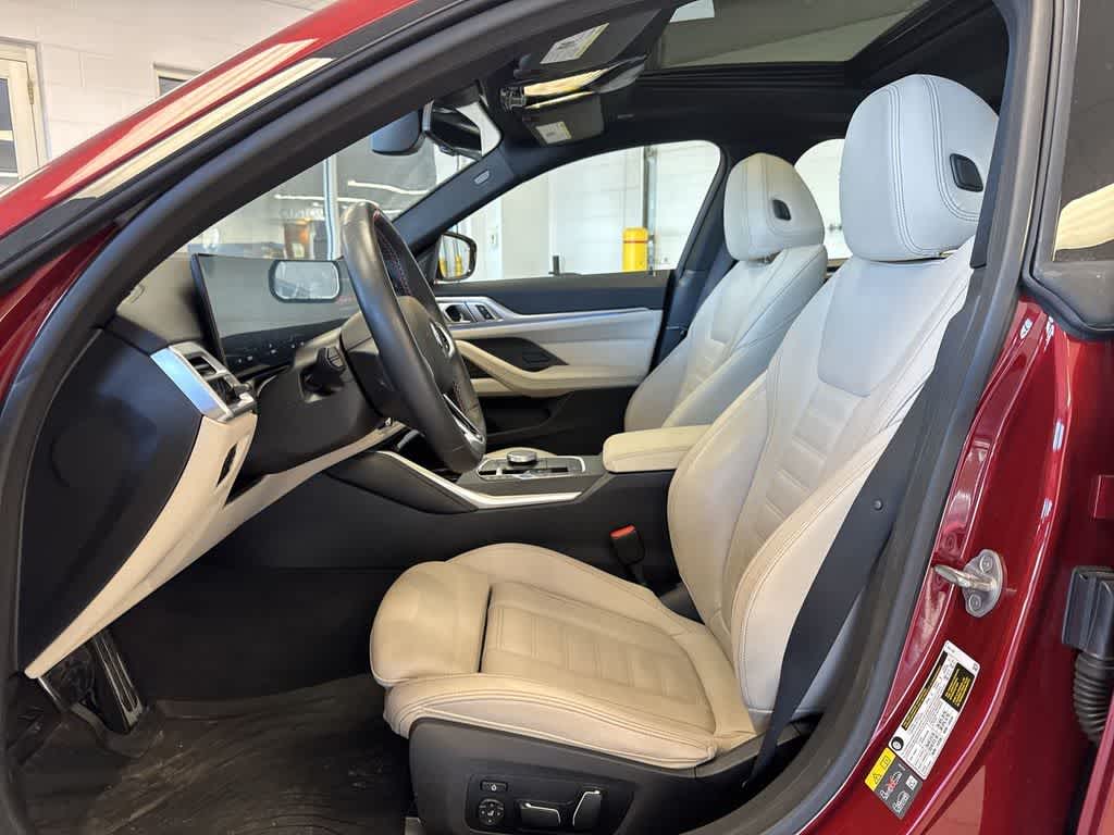 Thumbnail: 2025 BMW i4 - 18