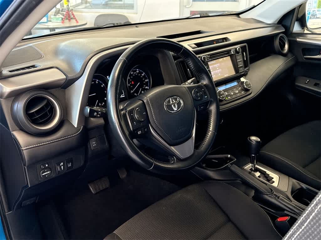 Thumbnail: 2017 Toyota RAV4 - 10